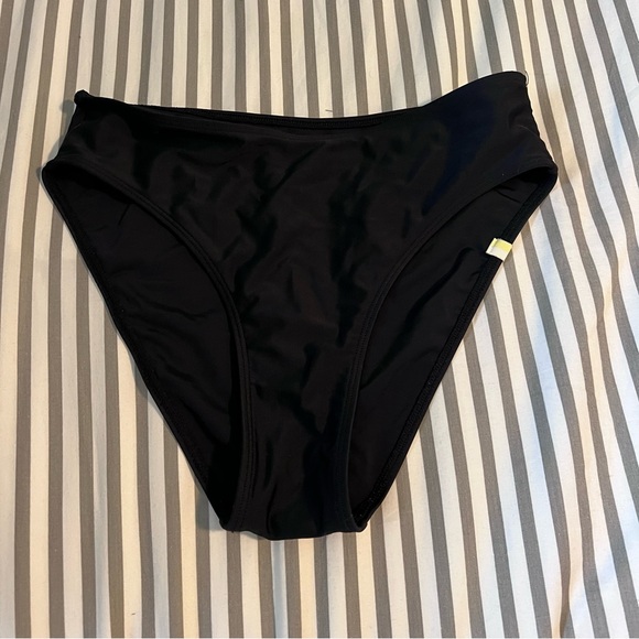 Summersalt The High Leg Mid Rise Bikini Bottom - Picture 5 of 8